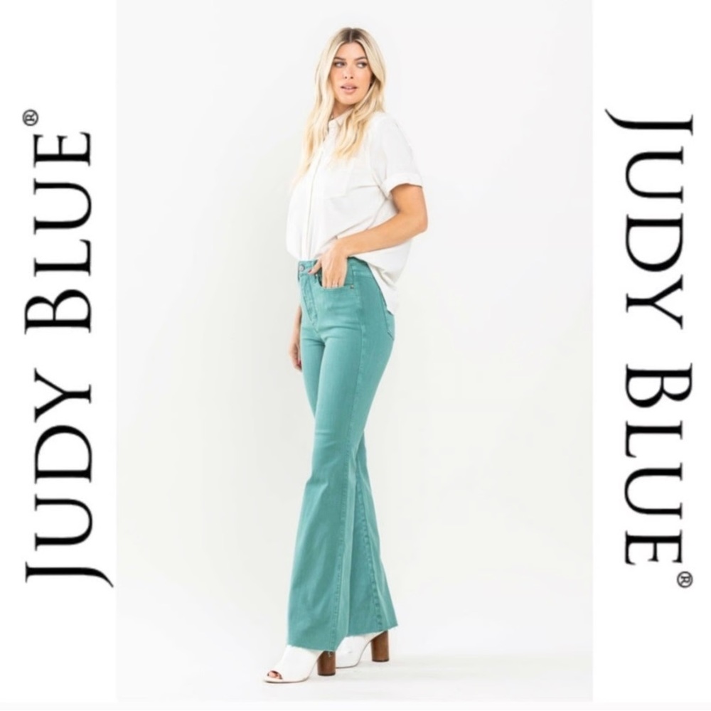 NWOT Judy Blue High Rise Flare Jean Turquoise Size 5/27 Stretchy Western